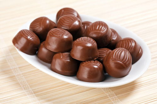 代可可脂巧克力蚂蚁庄园(巧克力和代可可脂有什么区别？)